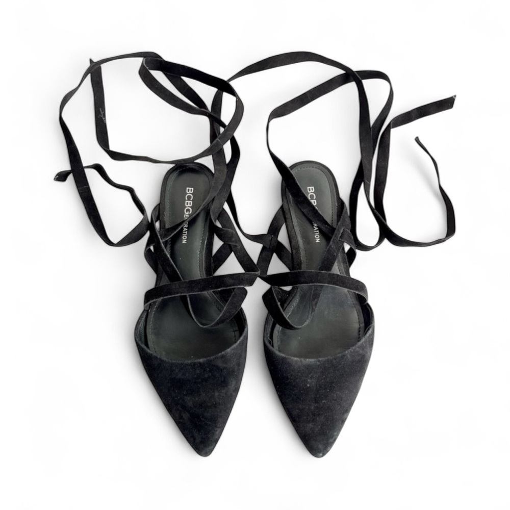 BCBGENERATION Noel black Suede flats with lace up ties women's size 7B
